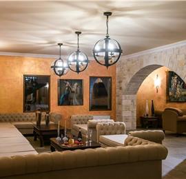 8 bedroom luxury villa with pool near Koutsounari, sleeps 16